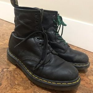 DR. MARTENS